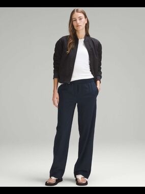 Lululemon Luxtreme Mid-Rise Straight-Leg TrouserTrue Navy XL